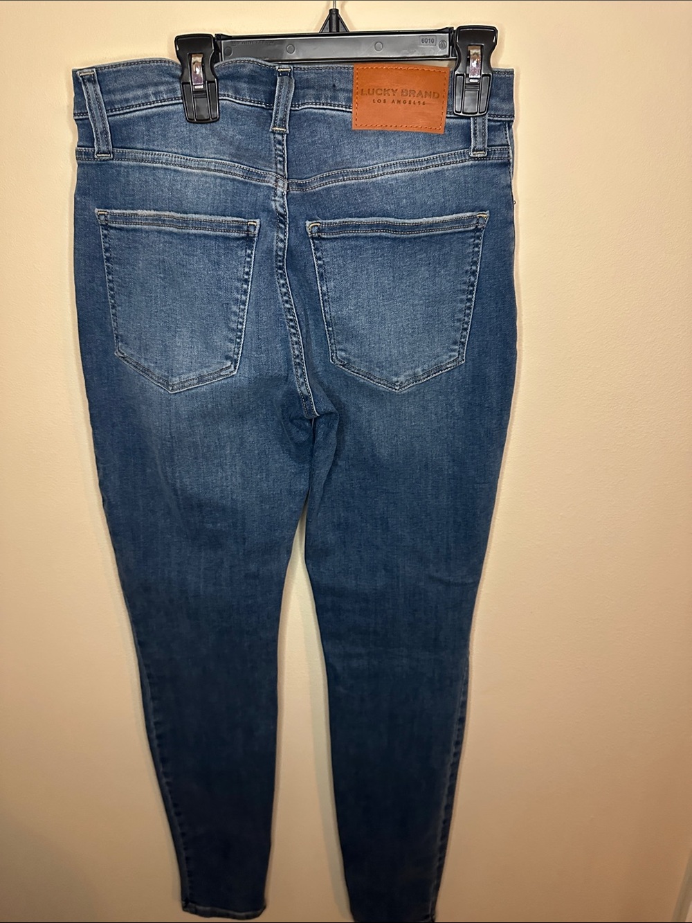 Lucky Brand Women's Medium Blue Skinny Jeans